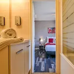 Hotel Logis Hostellerie Du Neez