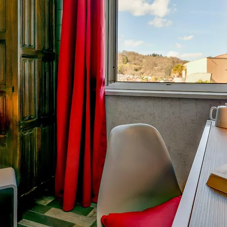 Hotel Logis Hostellerie Du Neez