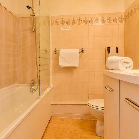 Logis Hostellerie Du Neez 2*