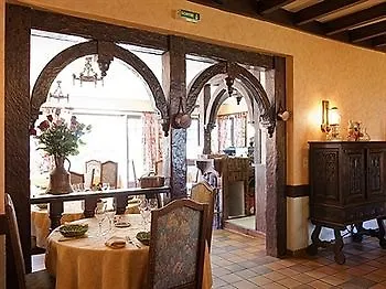 Logis Hostellerie Du Neez 2* Gan