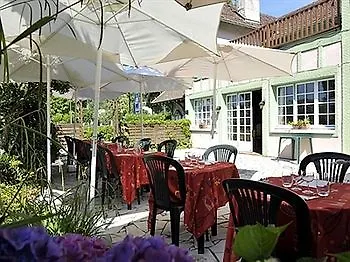 Logis Du Neez Hotell 2*