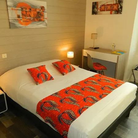Logis Hostellerie Du Neez 2* Gan