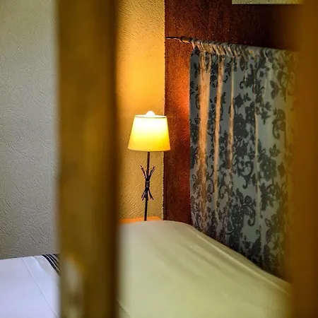 Logis Hostellerie Du Neez Hotel Gan