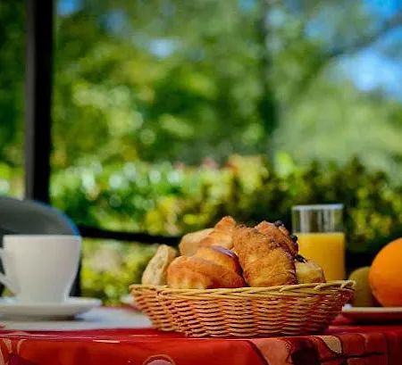 Logis Du Neez Le Clos Gourmand Hotel