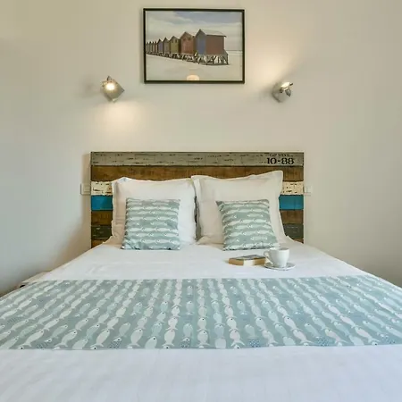 Hotel Logis Hostellerie Du Neez 2*