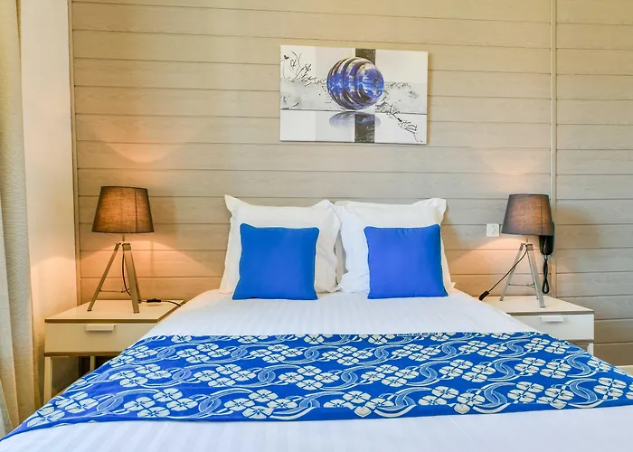 Logis Du Neez Отель Gan