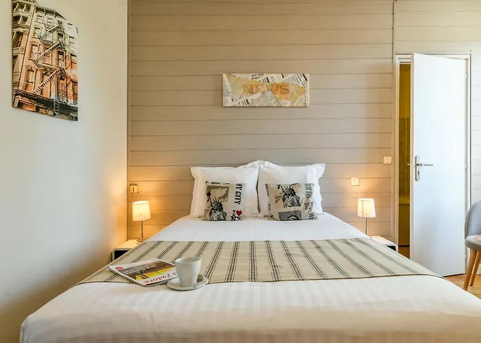 Logis Du Neez Отель Gan