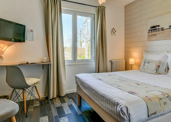 Logis Du Neez Отель Gan