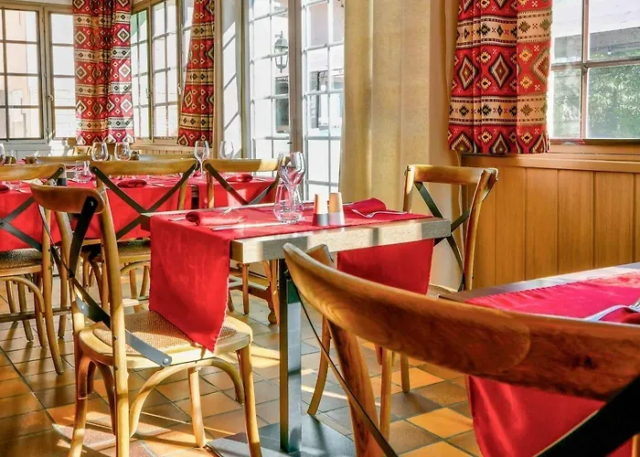 Logis Du Neez Отель Gan