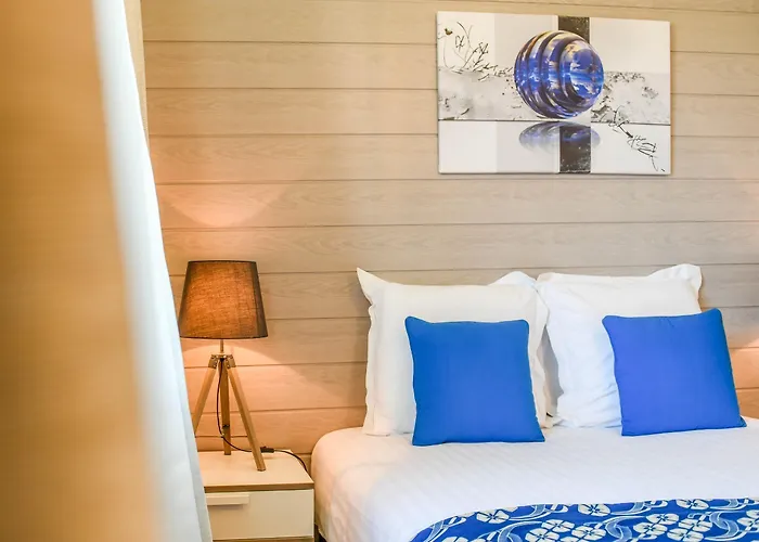 Отель Logis Du Neez Gan