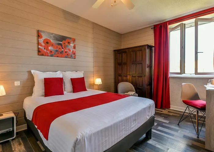 Logis Du Neez Отель Gan