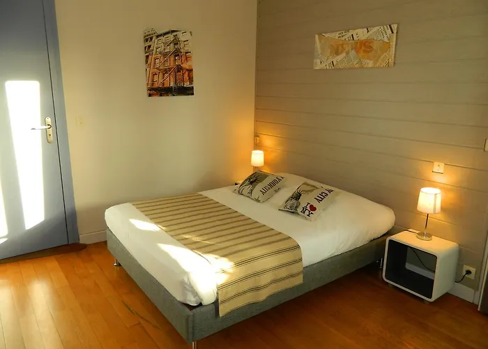 Logis Du Neez Отель Gan