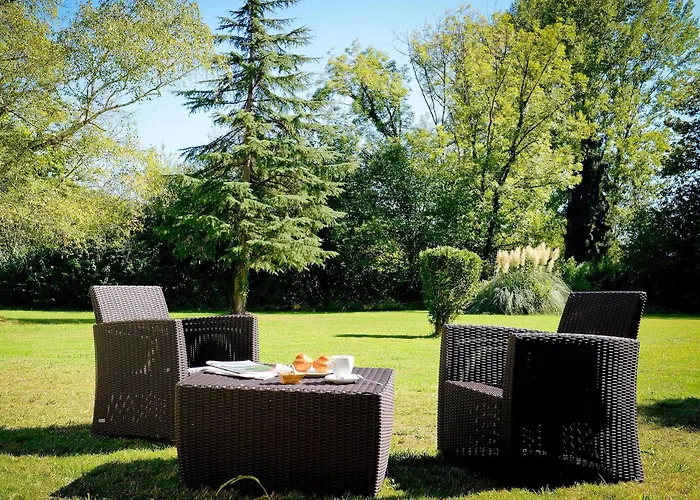 Отель Logis Du Neez 2*