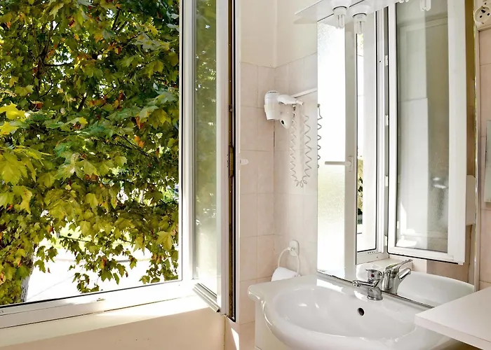 Logis Du Neez Отель 2*