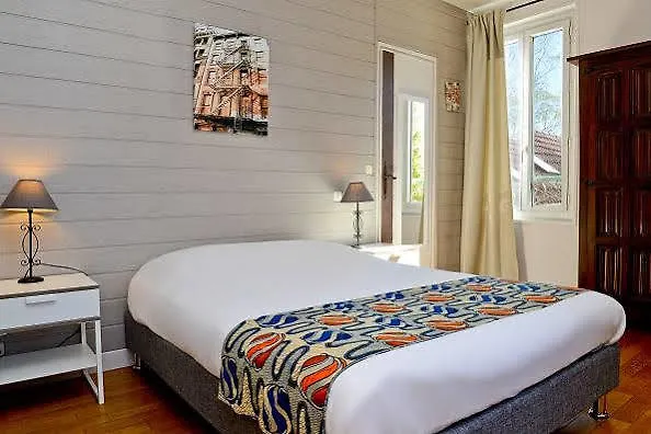 Logis Du Neez Отель 2*