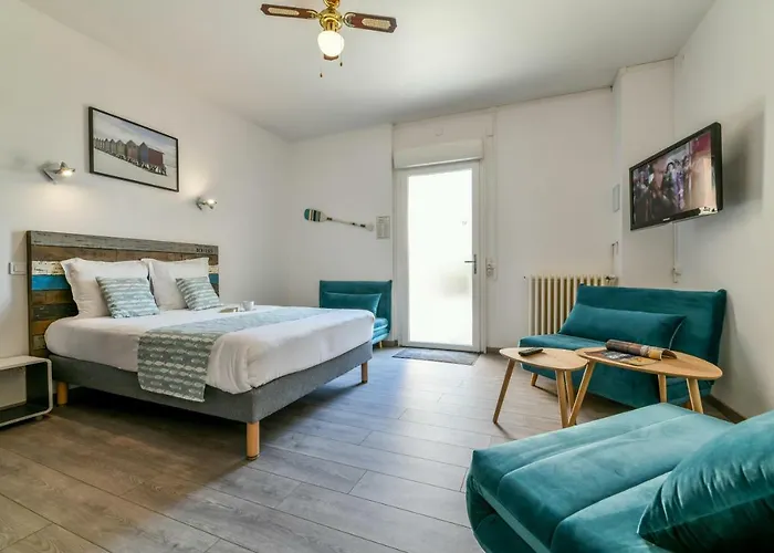 Отель Logis Du Neez 2*