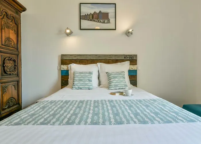 Отель Logis Du Neez 2*