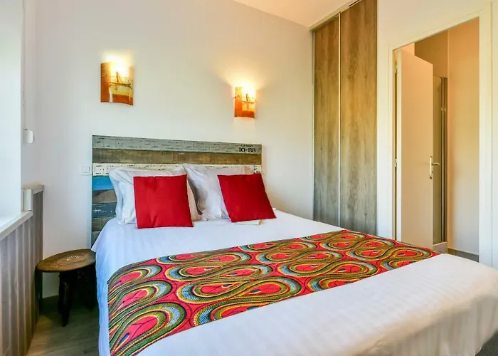 Отель Logis Du Neez Gan